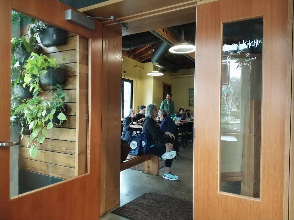 Fern Kitchen | restaurant | 2311 SE 50th Ave, Portland, OR 97215, USA | 9717034398 OR +1 971-703-4398