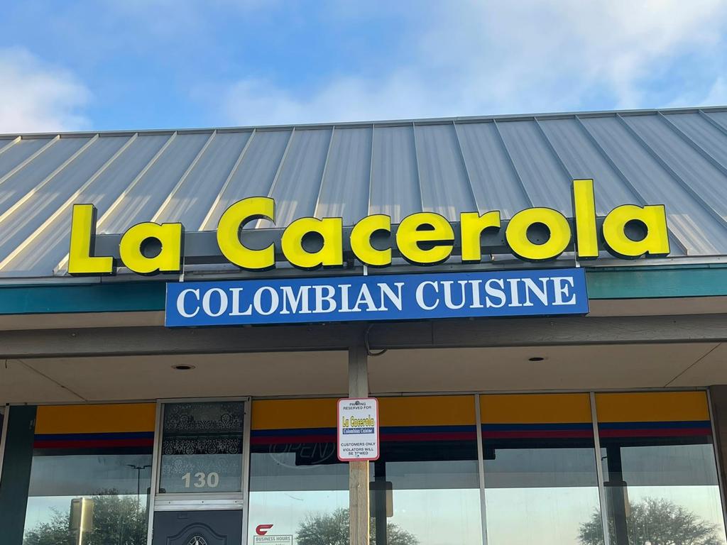 La Cacerola Colombian Cuisine | restaurant | 580 W Arapaho Rd, Richardson, TX 75080, USA | 9726856140 OR +1 972-685-6140