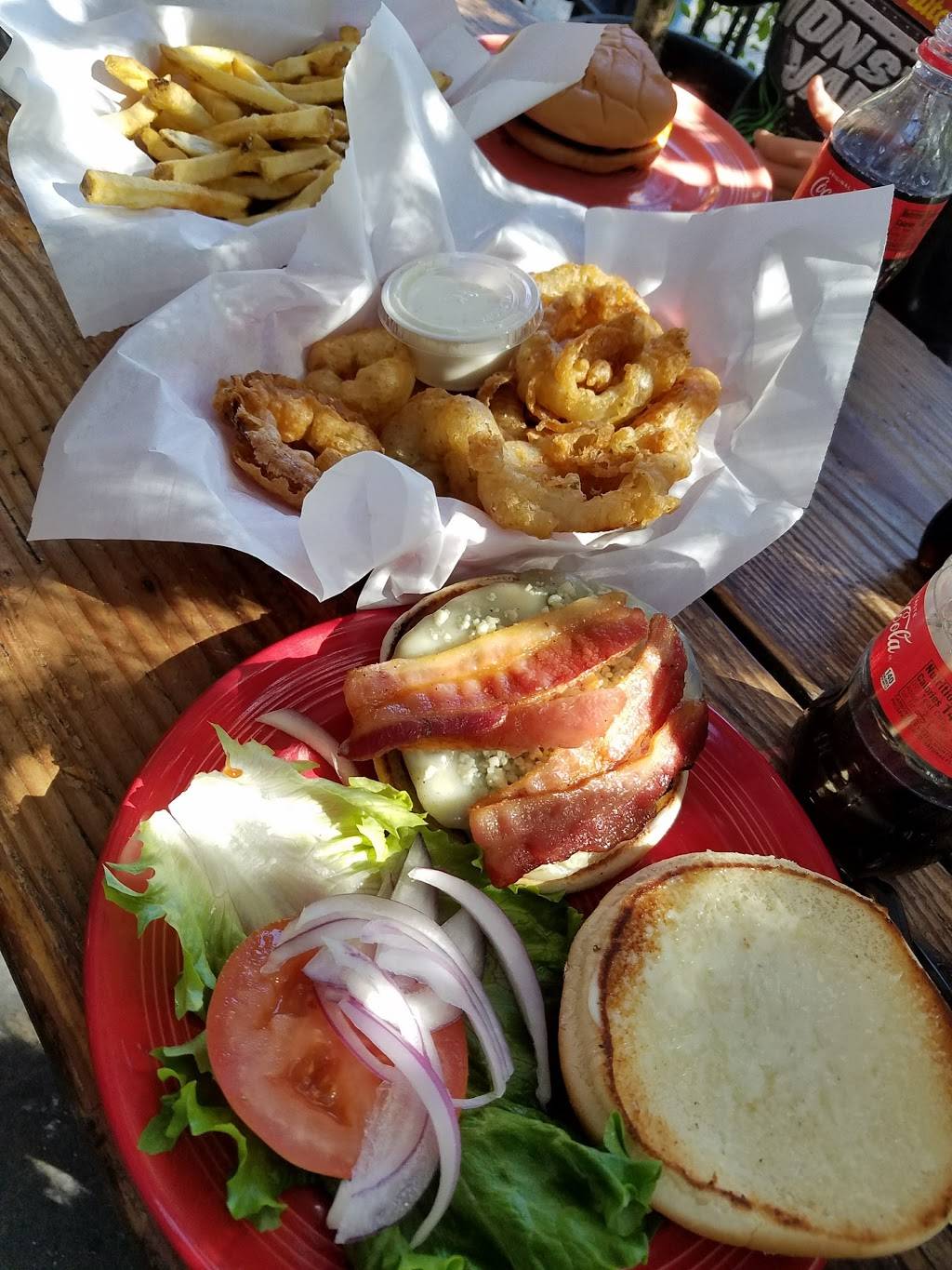 Sparkys Giant Burgers | restaurant | 4120 Redwood Rd, Oakland, CA 94619, USA | 5105315617 OR +1 510-531-5617