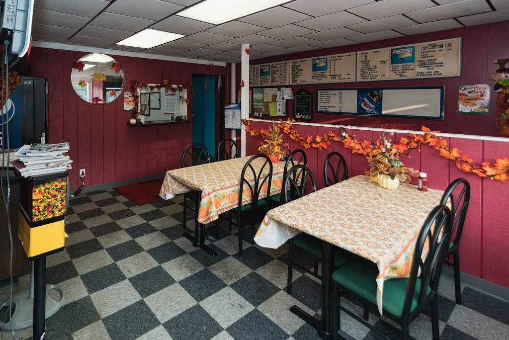 Ninos Pizzeria | restaurant | 26 Market St, Attica, NY 14011, USA | 5855910745 OR +1 585-591-0745