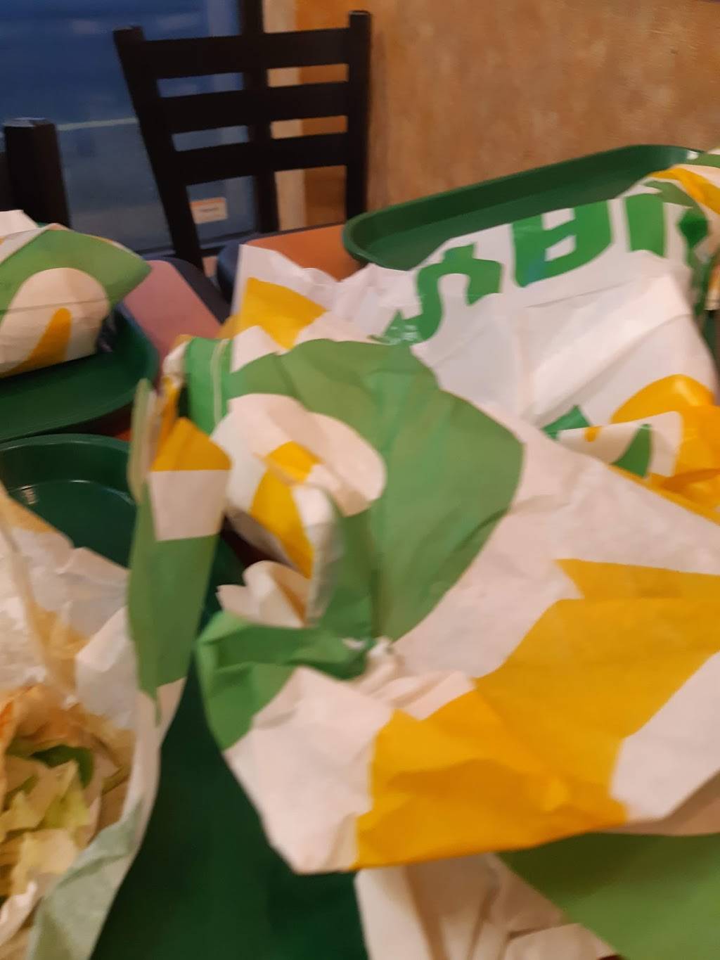 Subway | restaurant | 11725, boul de Pierrefonds, Pierrefonds, QC H9A 1A1, Canada | 5146847907 OR +1 514-684-7907