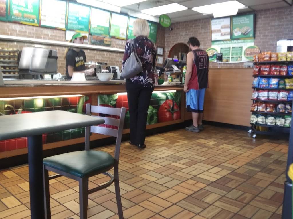 Subway Restaurants | restaurant | 9810 FL A1AAlt #115, Palm Beach Gardens, FL 33410, USA | 5616243366 OR +1 561-624-3366