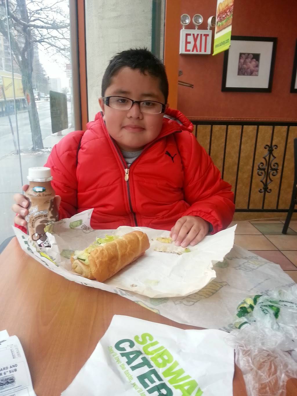 Subway Restaurants | restaurant | 1950 Central Park Ave, Yonkers, NY 10710, USA | 9142229393 OR +1 914-222-9393