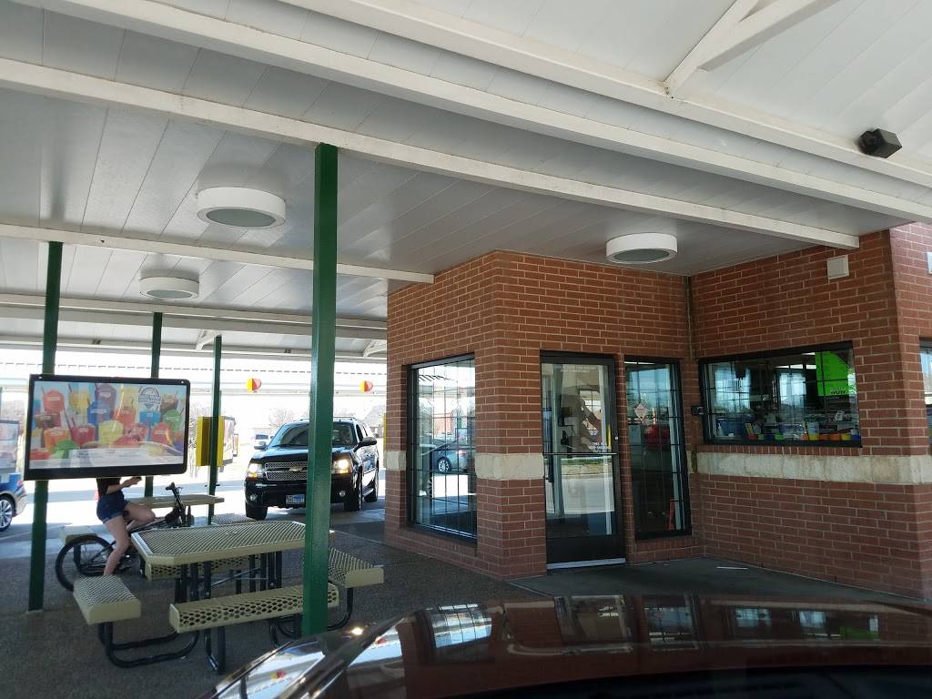 Sonic Drive-In | restaurant | 1805 E Bethany Dr, Allen, TX 75002, USA | 2143830612 OR +1 214-383-0612