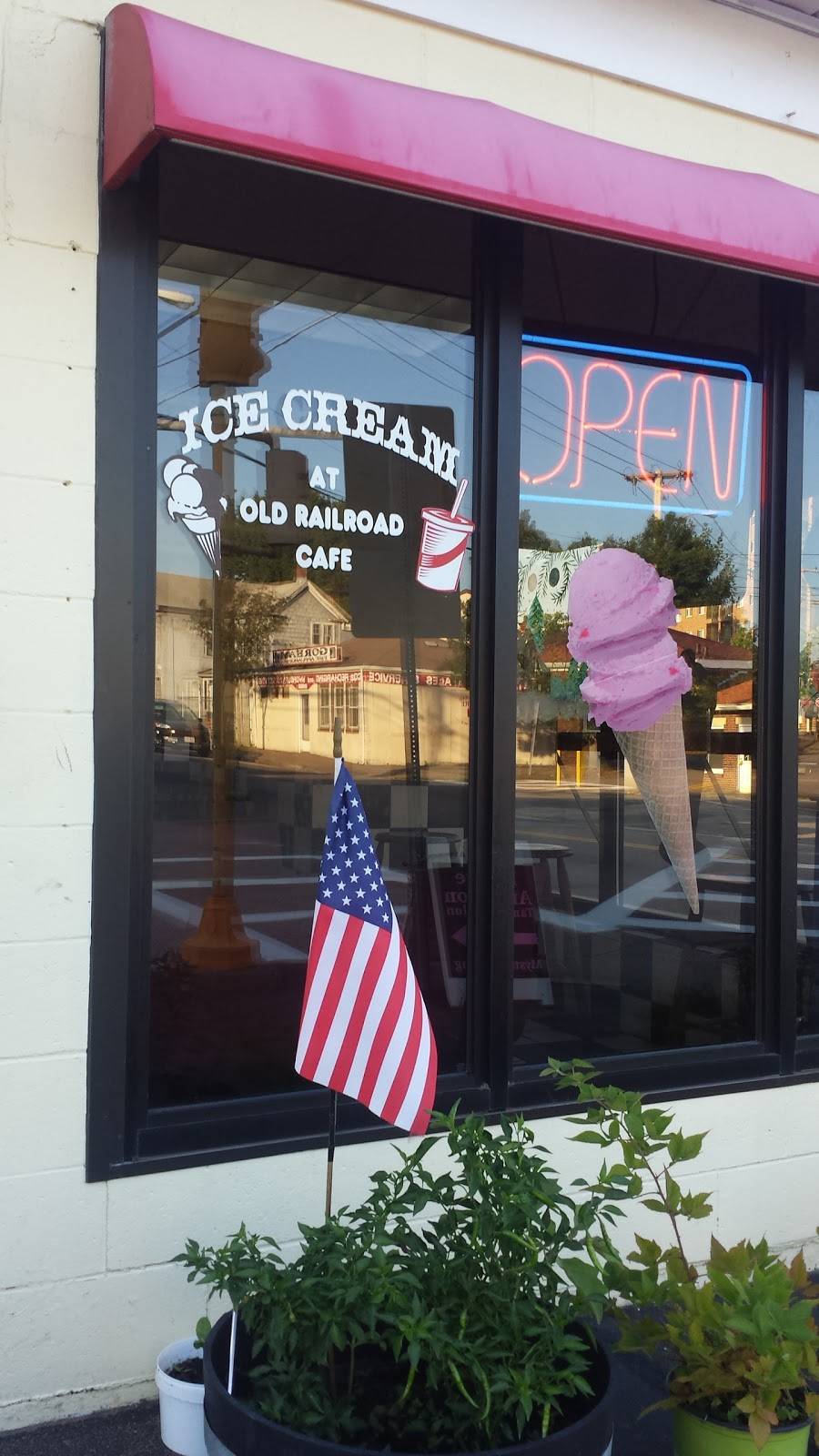 Old Railroad Cafe | meal takeaway | 273 Willard St, Quincy, MA 02169, USA | 6177700441 OR +1 617-770-0441