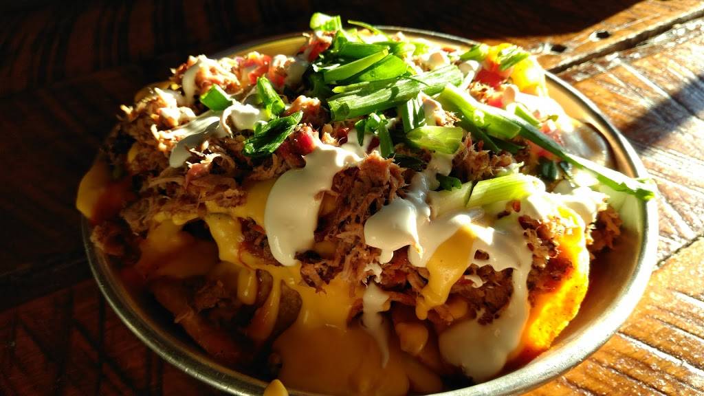 Edley’s Bar-B-Que | restaurant | 908 Main St, Nashville, TN 37206, USA | 6158734085 OR +1 615-873-4085