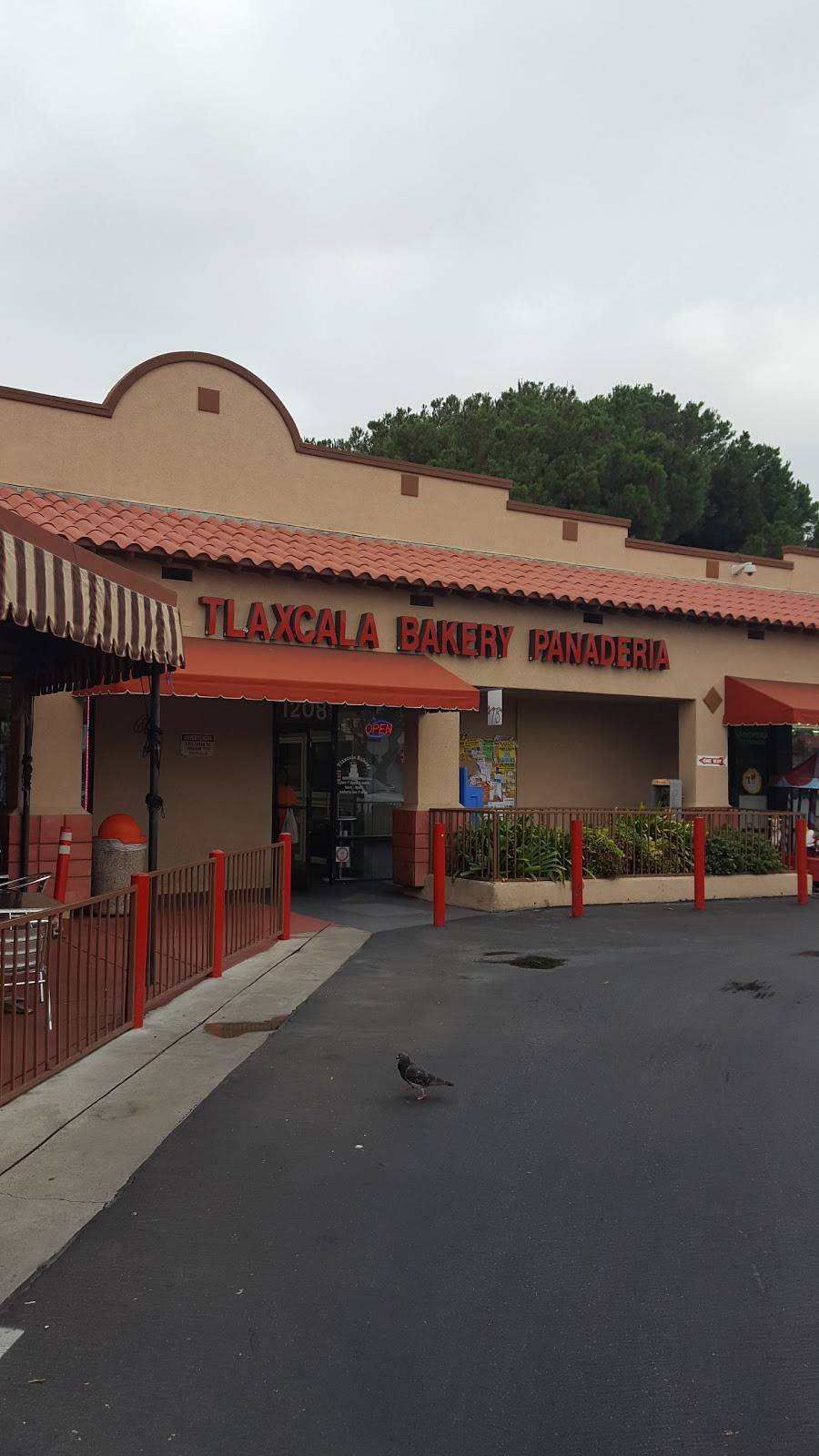 Tlaxcala Bakery Panaderia | bakery | 1208 S Standard Ave, Santa Ana, CA 92707, USA | 7145478265 OR +1 714-547-8265