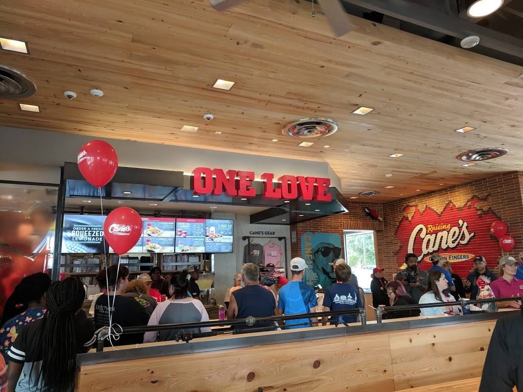 Raising Canes Chicken Fingers | meal takeaway | 8506 Benbrook Blvd, Benbrook, TX 76126, USA | 8172497523 OR +1 817-249-7523