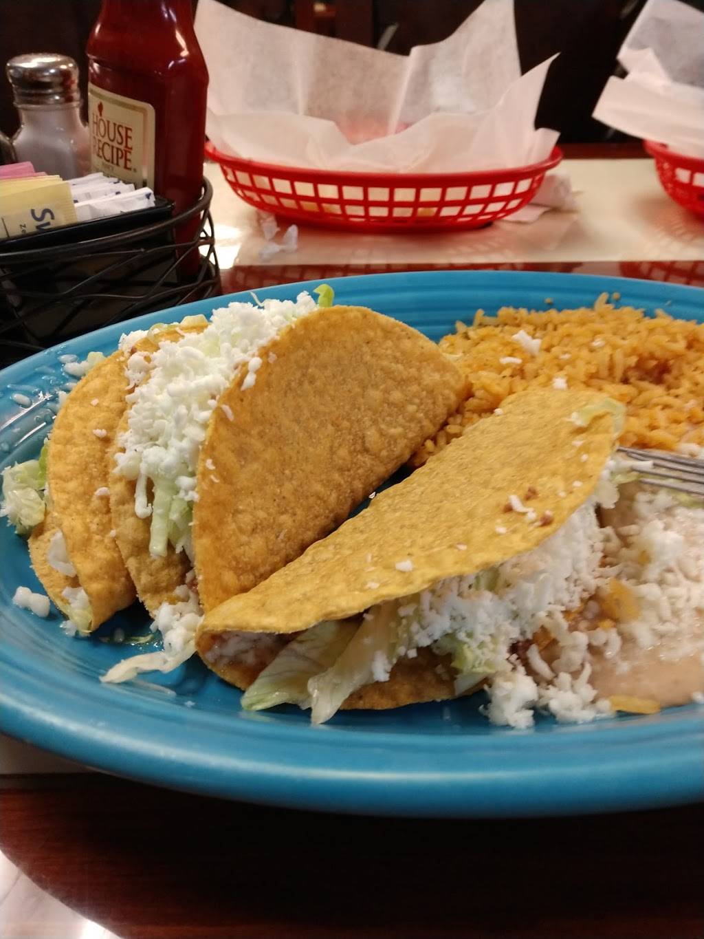 Los Tres Caminos | restaurant | 1802 IL-1, Marshall, IL 62441, USA | 2178262666 OR +1 217-826-2666