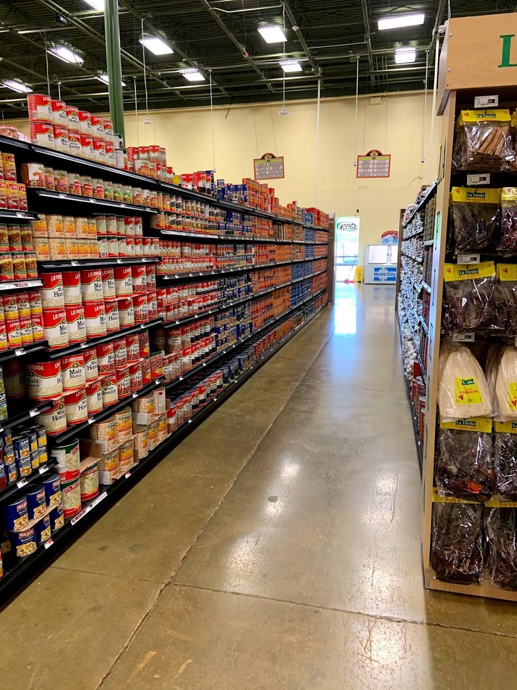 Super Mercado Jalisco | bakery | 733 Pleasant Hill Rd, Lilburn, GA 30047, USA | 4703951439 OR +1 470-395-1439