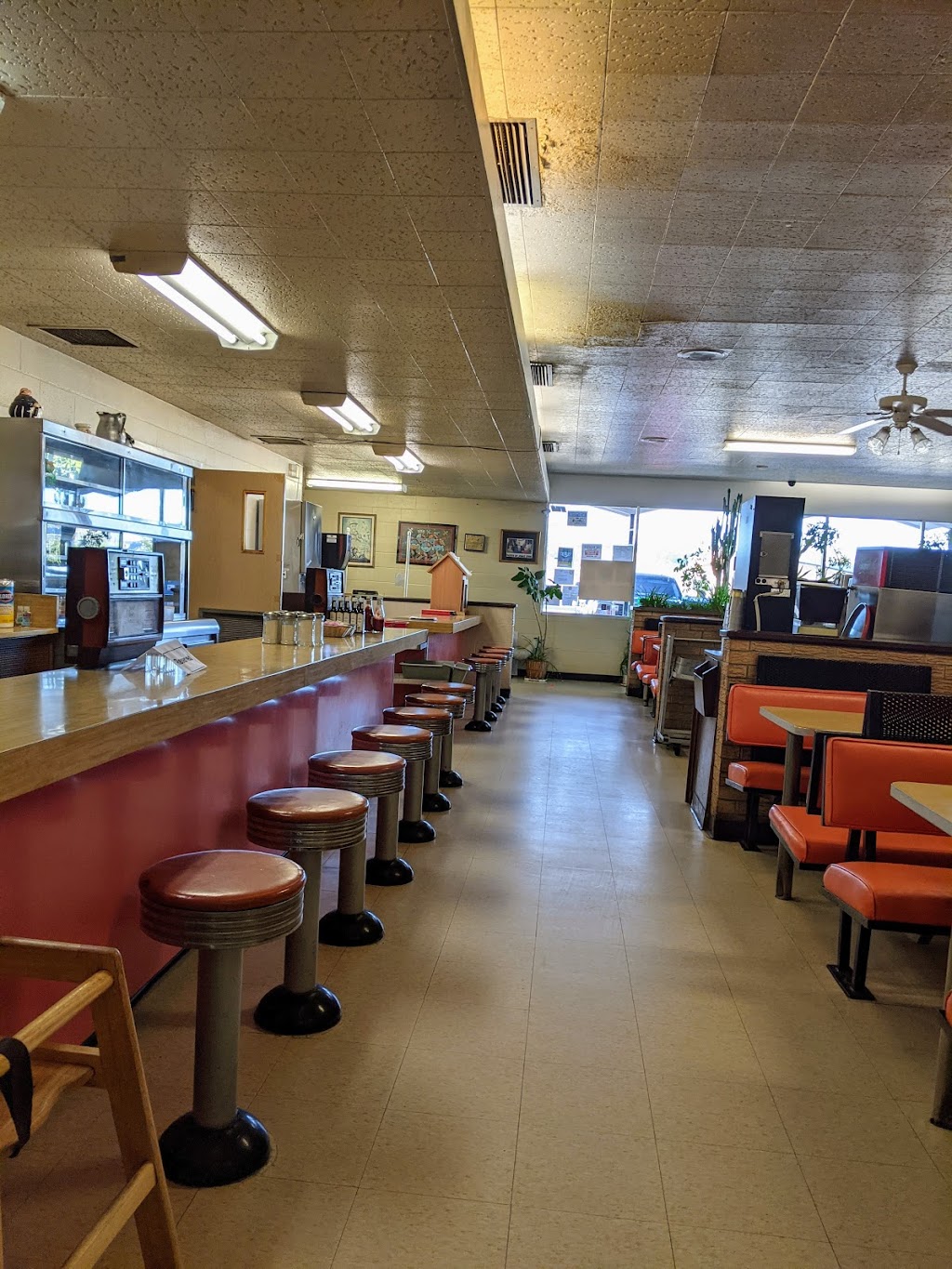 Chef Bernies Fine Foods Inc | restaurant | 910 W Main St, Farmington, NM 87401, USA | 5053251361 OR +1 505-325-1361