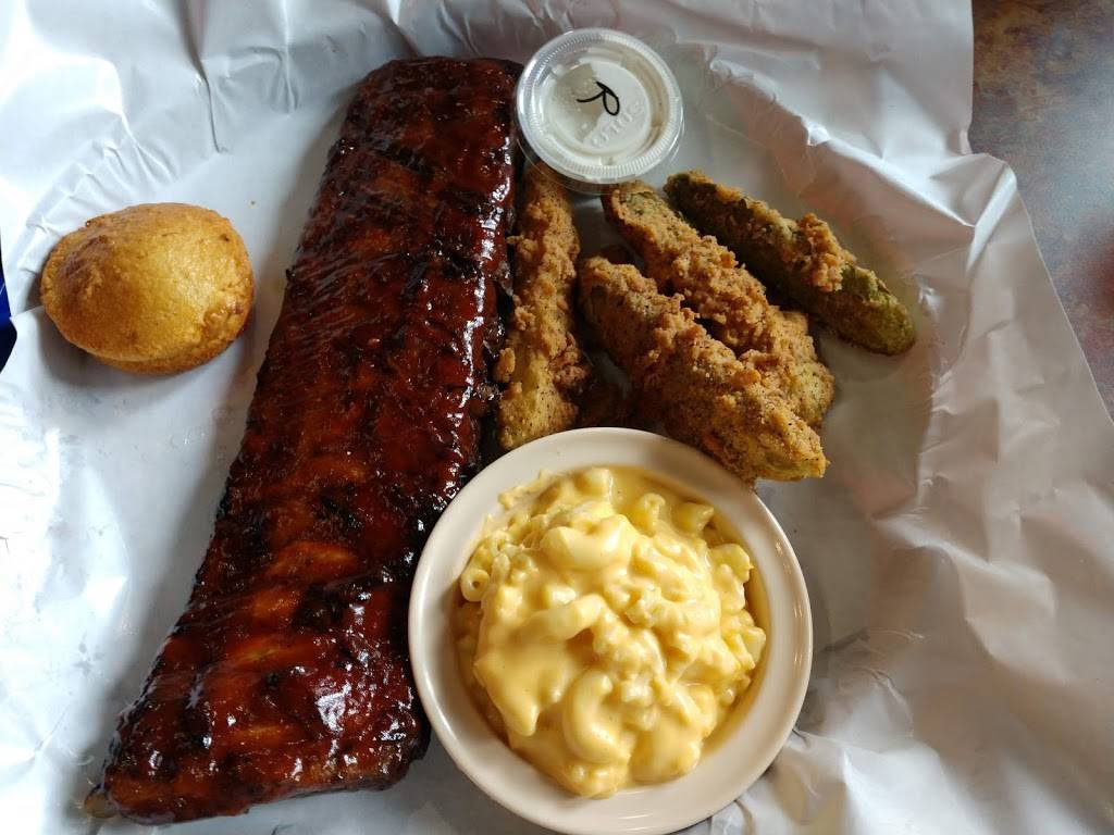 Colts Pig Stand | restaurant | 1633 North, US-1, Ormond Beach, FL 32174, USA | 3868980360 OR +1 386-898-0360