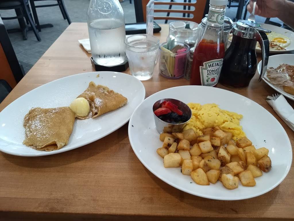 Le Peep Downtown Indy | restaurant | 301 N Illinois St, Indianapolis, IN 46204, USA | 3172373447 OR +1 317-237-3447