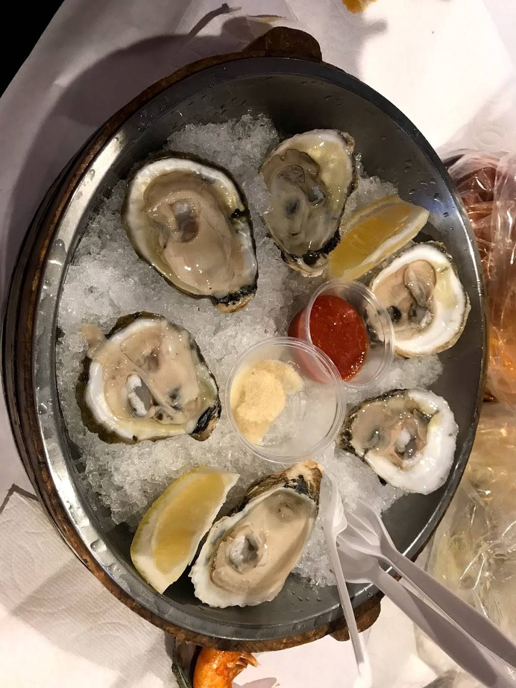 Boathouse | restaurant | 25 W Valley Blvd, Alhambra, CA 91801, USA | 6262822888 OR +1 626-282-2888