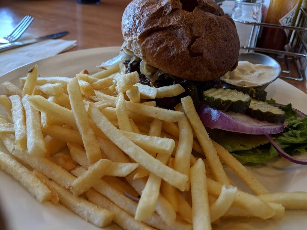 Carmens Burger Bar | restaurant | 90 Mark West Springs Rd, Santa Rosa, CA 95403, USA | 7075261575 OR +1 707-526-1575