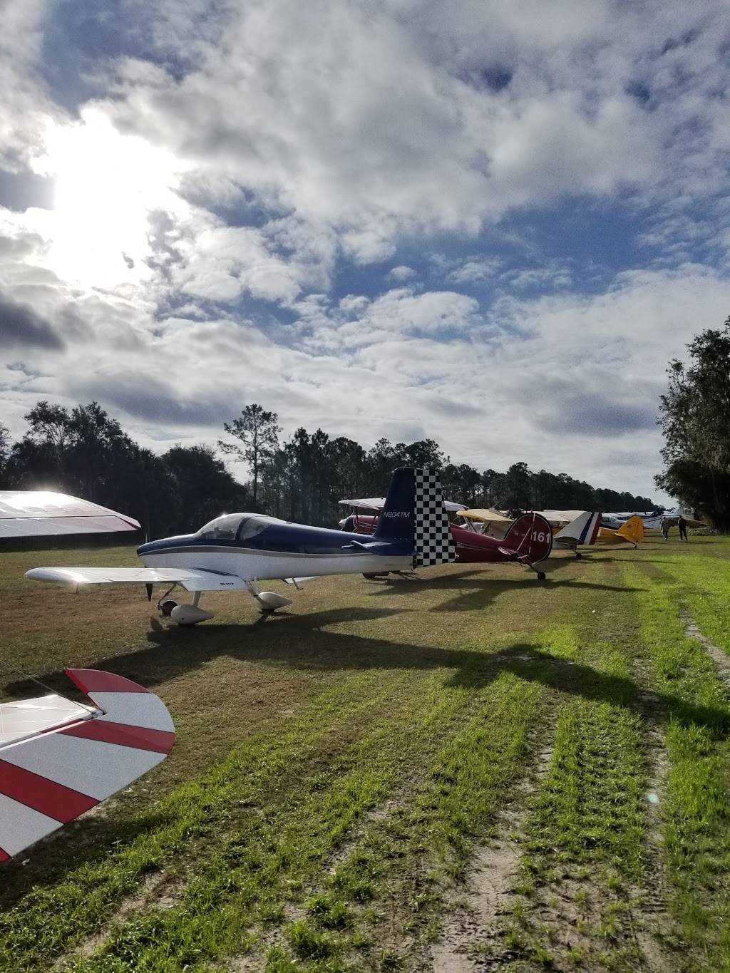 Fly In Breakfast | restaurant | 3000 W Osceola Rd, Geneva, FL 32732, USA | 4079475777 OR +1 407-947-5777