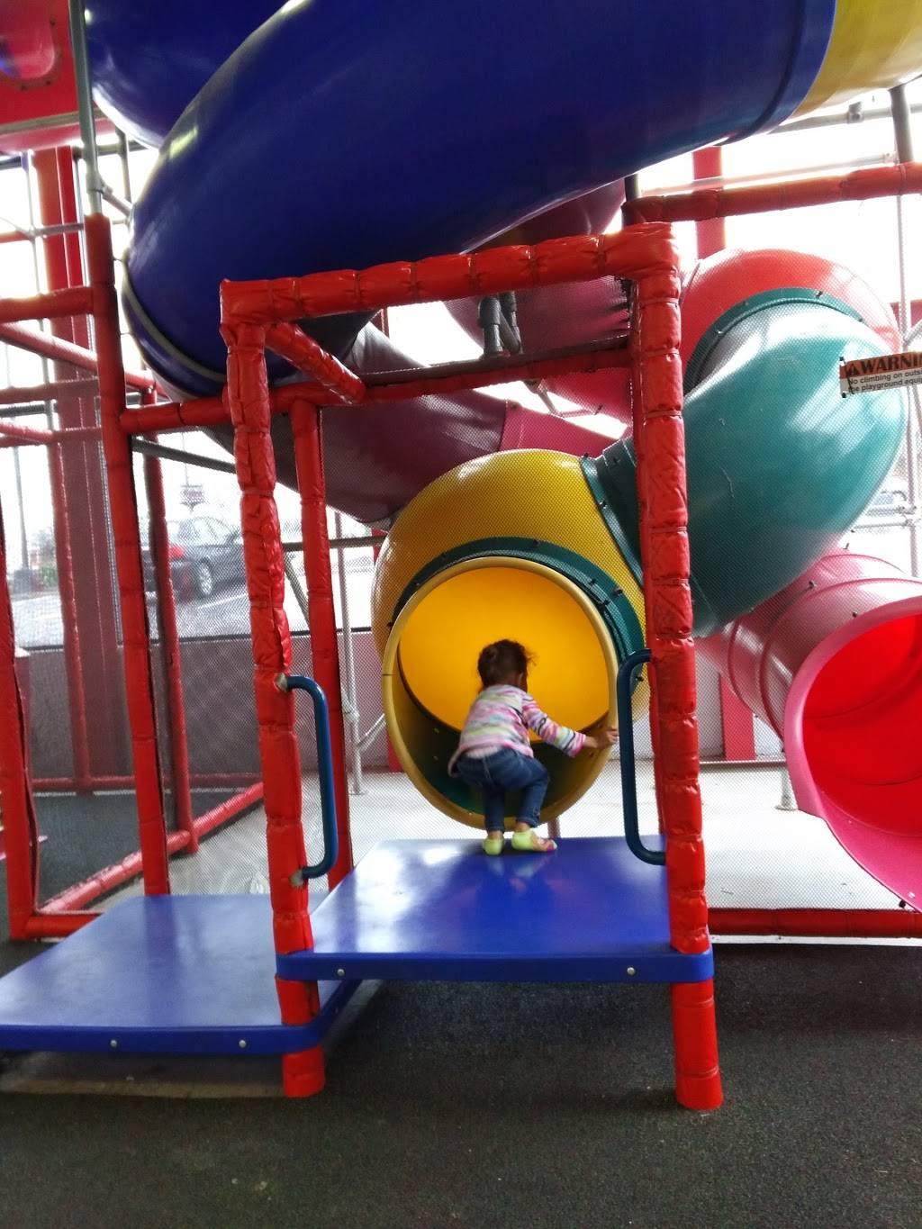 McDonalds | cafe | 2805 Gracy Center Way, Moon, PA 15108, USA | 4122625755 OR +1 412-262-5755