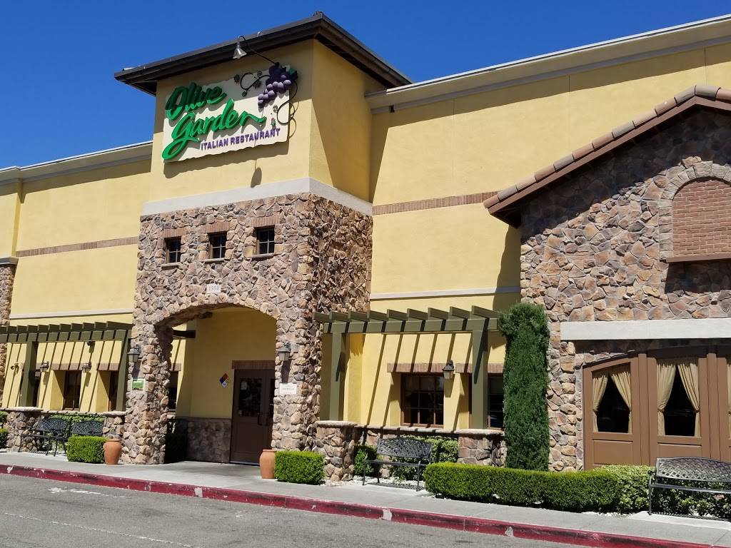 Olive Garden Italian Restaurant | meal takeaway | 1350 Great Mall Dr, Milpitas, CA 95035, USA | 4089358176 OR +1 408-935-8176