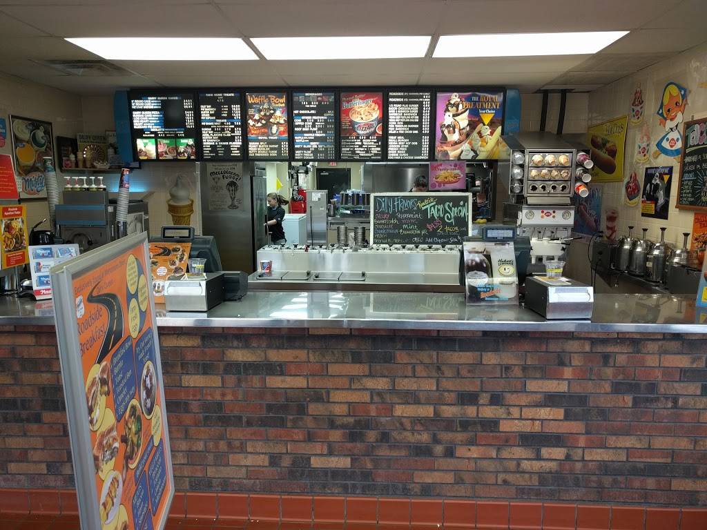 Roadside Ice Cream and Diner | restaurant | 1160 Menomonie St, Eau Claire, WI 54703, USA | 7158349323 OR +1 715-834-9323