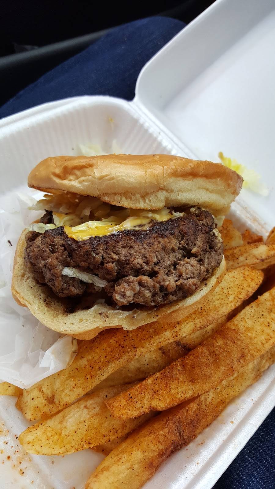 Sparkles Hamburger Spot | restaurant | 4420 Emancipation Ave, Houston, TX 77004, USA | 7132258044 OR +1 713-225-8044