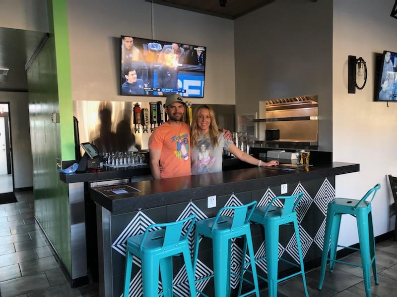 Whomp Burger & Brew | restaurant | 1774 Sunset Cliffs Blvd, San Diego, CA 92107, USA | 6192305313 OR +1 619-230-5313