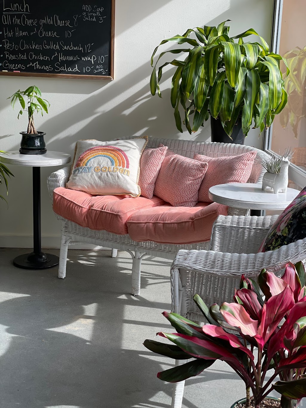 Little Leaf Cafe at The Garden | restaurant | 879 W Main St, Silverton, OR 97381, USA | 5038744294 OR +1 503-874-4294