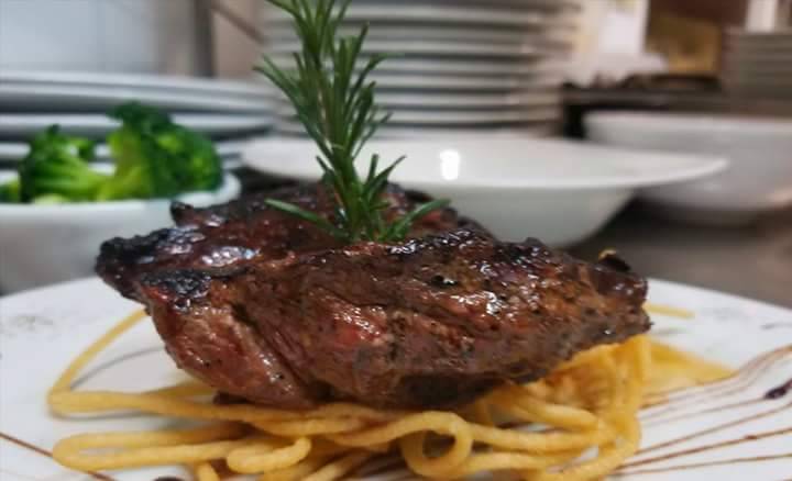 Blu Gin Restaurant Lounge | restaurant | 5445 Collins Ave, Miami Beach, FL 33140, USA | 3053978328 OR +1 305-397-8328