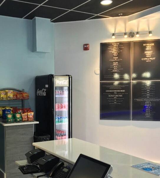 Urban Pie | restaurant | 13895 Hedgewood Dr #109, Woodbridge, VA 22193, USA | 5715898168 OR +1 571-589-8168