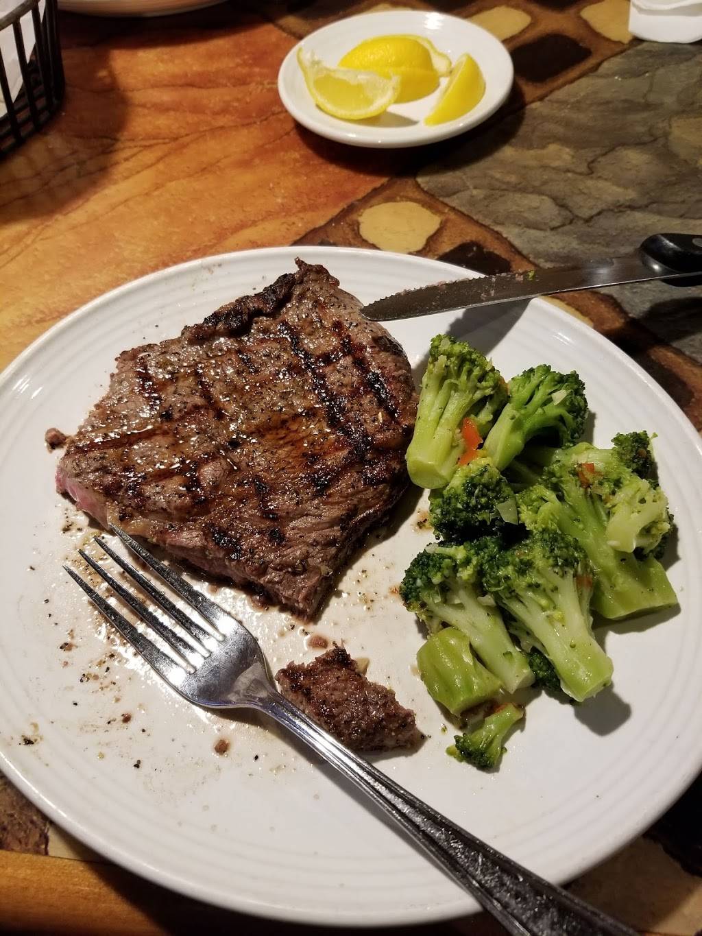 Carrabbas Italian Grill | restaurant | 587 S Stratford Rd, Winston-Salem, NC 27103, USA | 3368310580 OR +1 336-831-0580