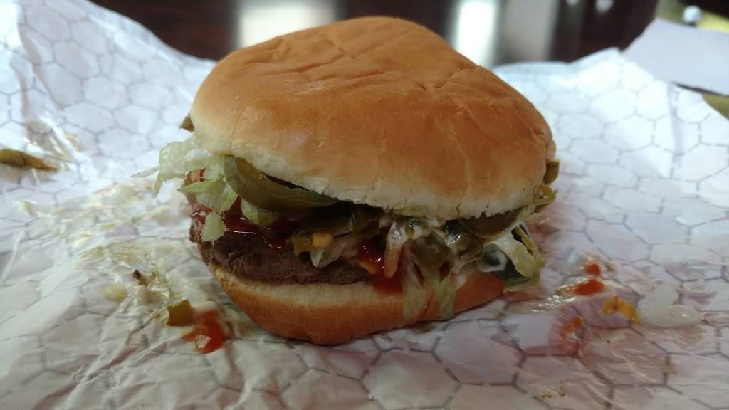 Bogeys | restaurant | 1417 S 9th St, Salina, KS 67401, USA | 7858238066 OR +1 785-823-8066