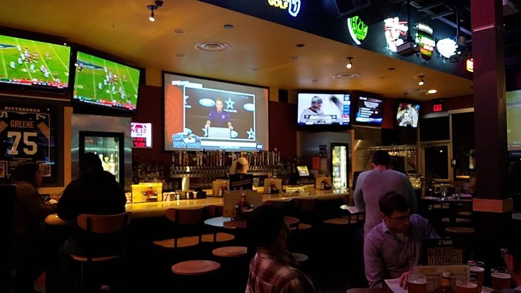 Buffalo Wild Wings | meal takeaway | 8505 SW Tualatin-Sherwood Rd, Tualatin, OR 97062, USA | 5034865295 OR +1 503-486-5295