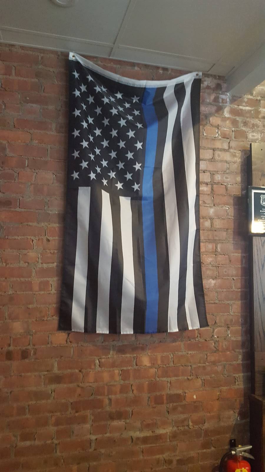 The Corner Bar & Grill | restaurant | 523 Delaware Ave, Kingston, NY 12401, USA | 8453382759 OR +1 845-338-2759