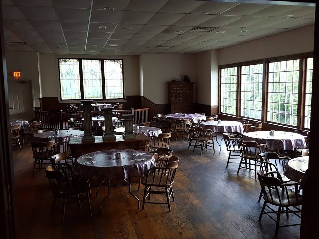 Ernies Restaurant | restaurant | 1010 John Randolph Blvd, South Boston, VA 24592, USA | 4345723423 OR +1 434-572-3423