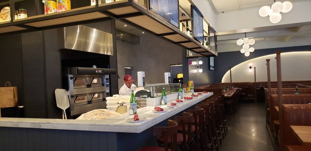 Public Pizza Italian Restaurant & Bar | restaurant | 193 Market Street, Yonkers, NY 10710, USA | 9146527611 OR +1 914-652-7611