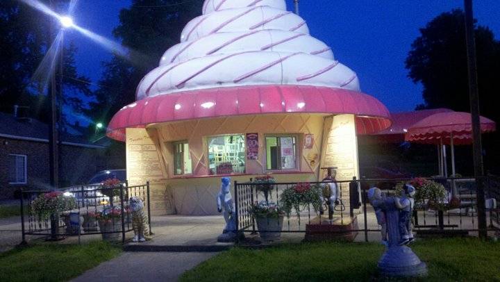 Twistee Treat West | restaurant | 2629 Lincoln Way W, Massillon, OH 44647, USA | 3308321404 OR +1 330-832-1404