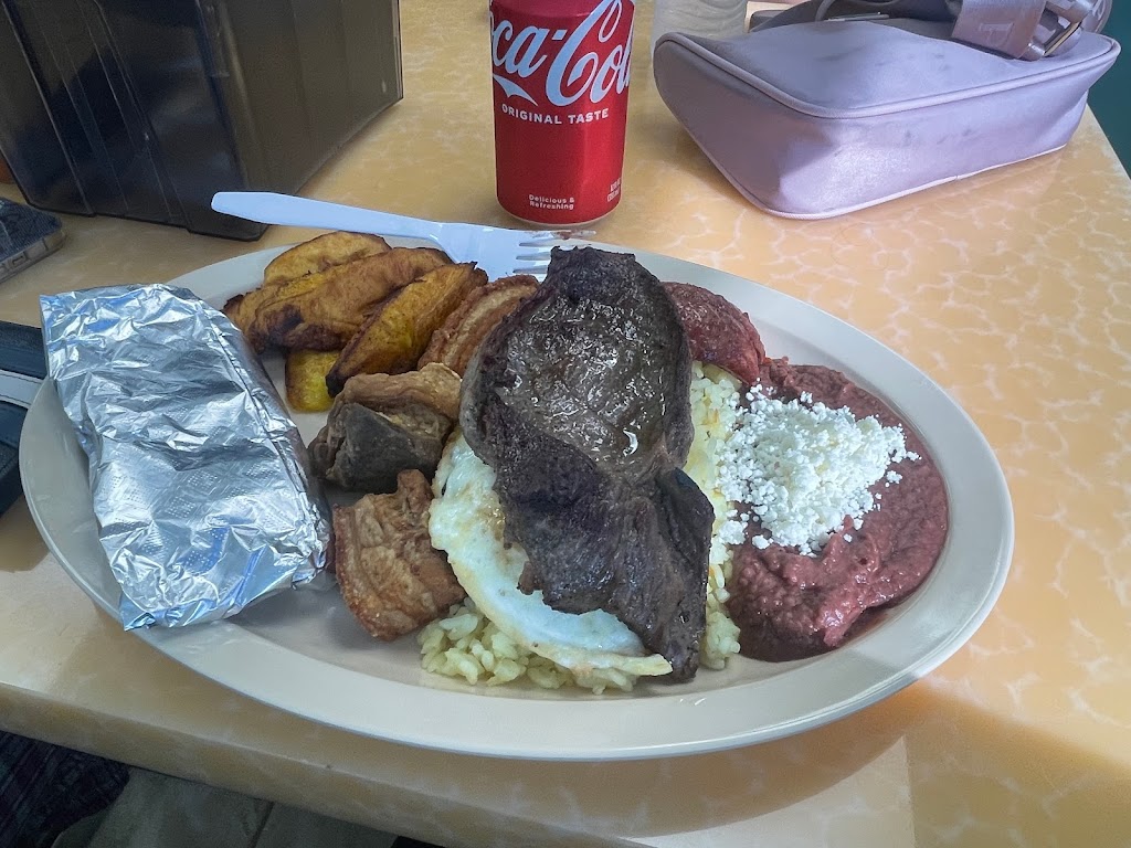 Pupuseria Maria | restaurant | 4241 University Blvd S, Jacksonville, FL 32216, USA | 9047874297 OR +1 904-787-4297