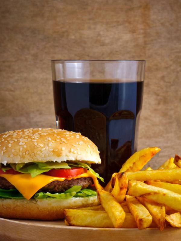 Little Joes | night club | 1041 W Taylor St, Chicago, IL 60607, USA | 3122434233 OR +1 312-243-4233