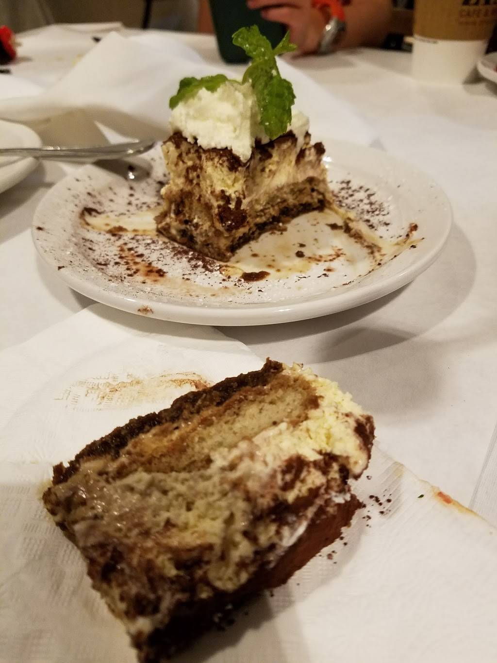 Zinc Cafe & Market | cafe | 350 Ocean Ave, Laguna Beach, CA 92651, USA | 9494946302 OR +1 949-494-6302