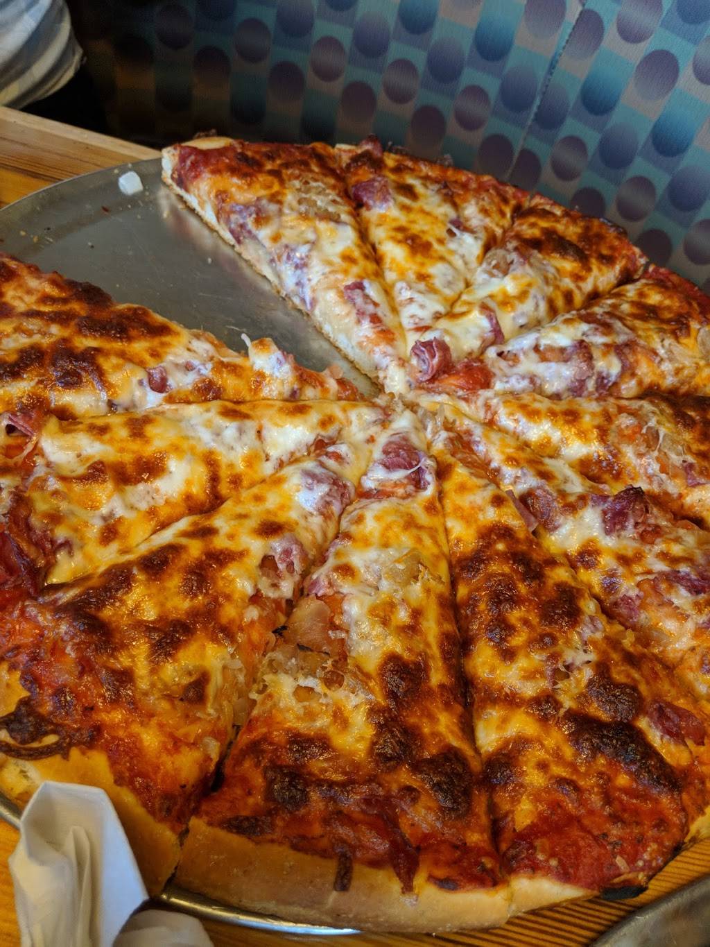 Pizones | restaurant | 202 Superior Ave, Tomah, WI 54660, USA | 6083723350 OR +1 608-372-3350