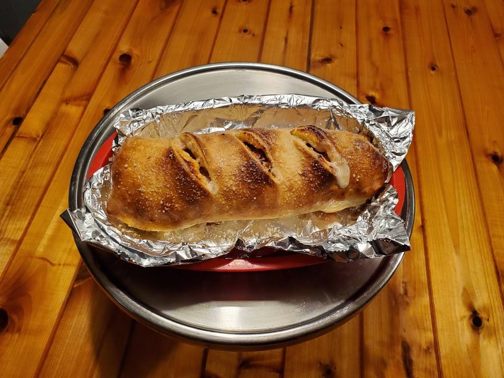 Johnnies Bar & Grill - Onsted | restaurant | 130 N Main St, Onsted, MI 49265, USA | 5174675543 OR +1 517-467-5543