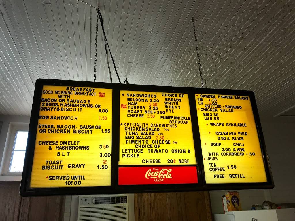 SAMS Corner Restaurant | restaurant | TN-56 &, Phipps St, Coalmont, TN 37313, USA | 9315927267 OR +1 931-592-7267