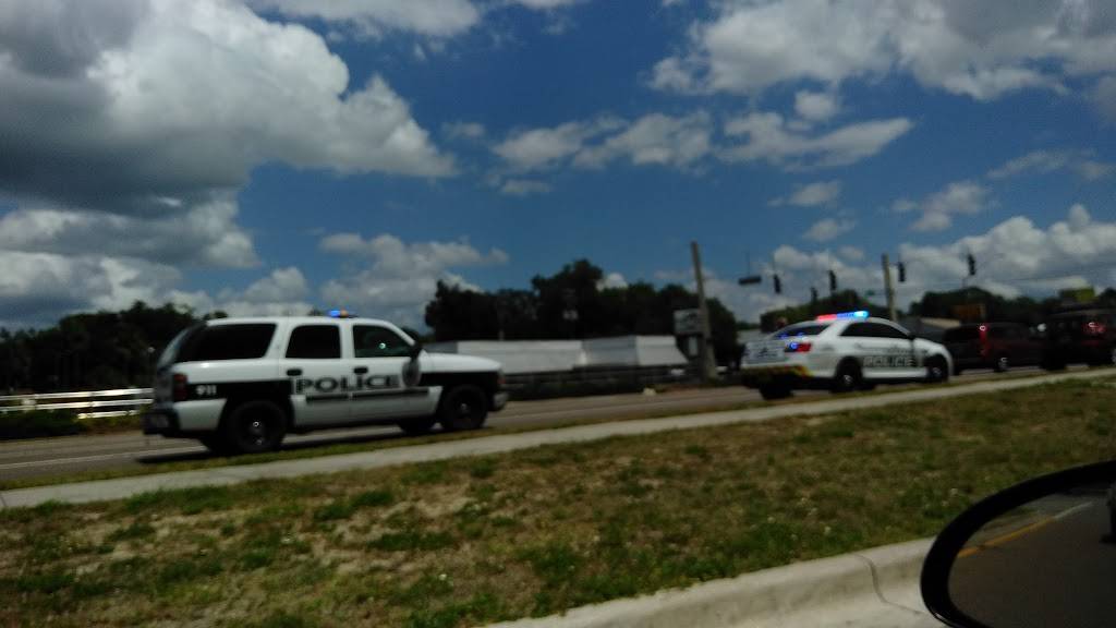 Lakeside Stone Grill | restaurant | 901 N Lakeshore Blvd, Tavares, FL 32778, USA | 3527421712 OR +1 352-742-1712