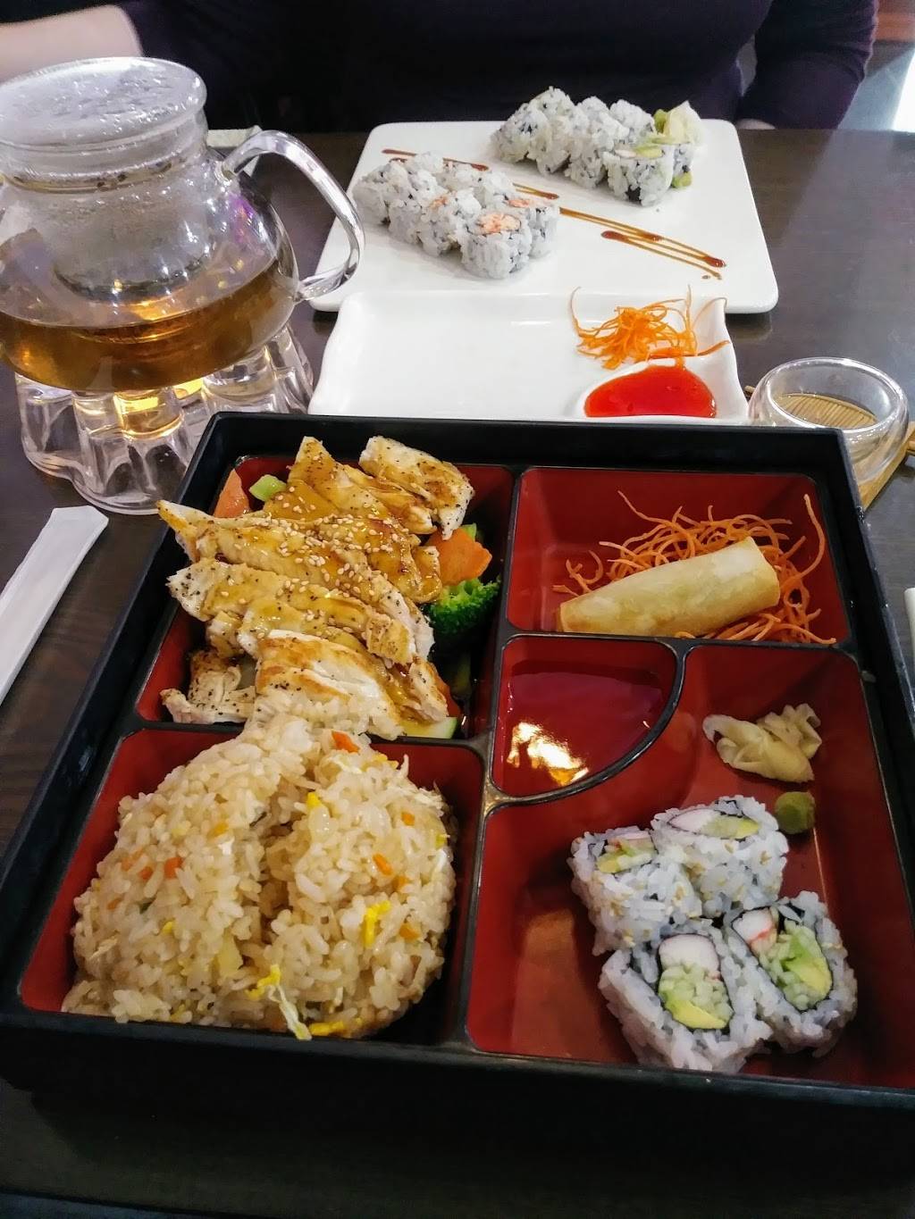 Hana Japanese Fusion Sushi & Grill | restaurant | 6905 S Emerson Ave, Indianapolis, IN 46237, USA | 3179922258 OR +1 317-992-2258