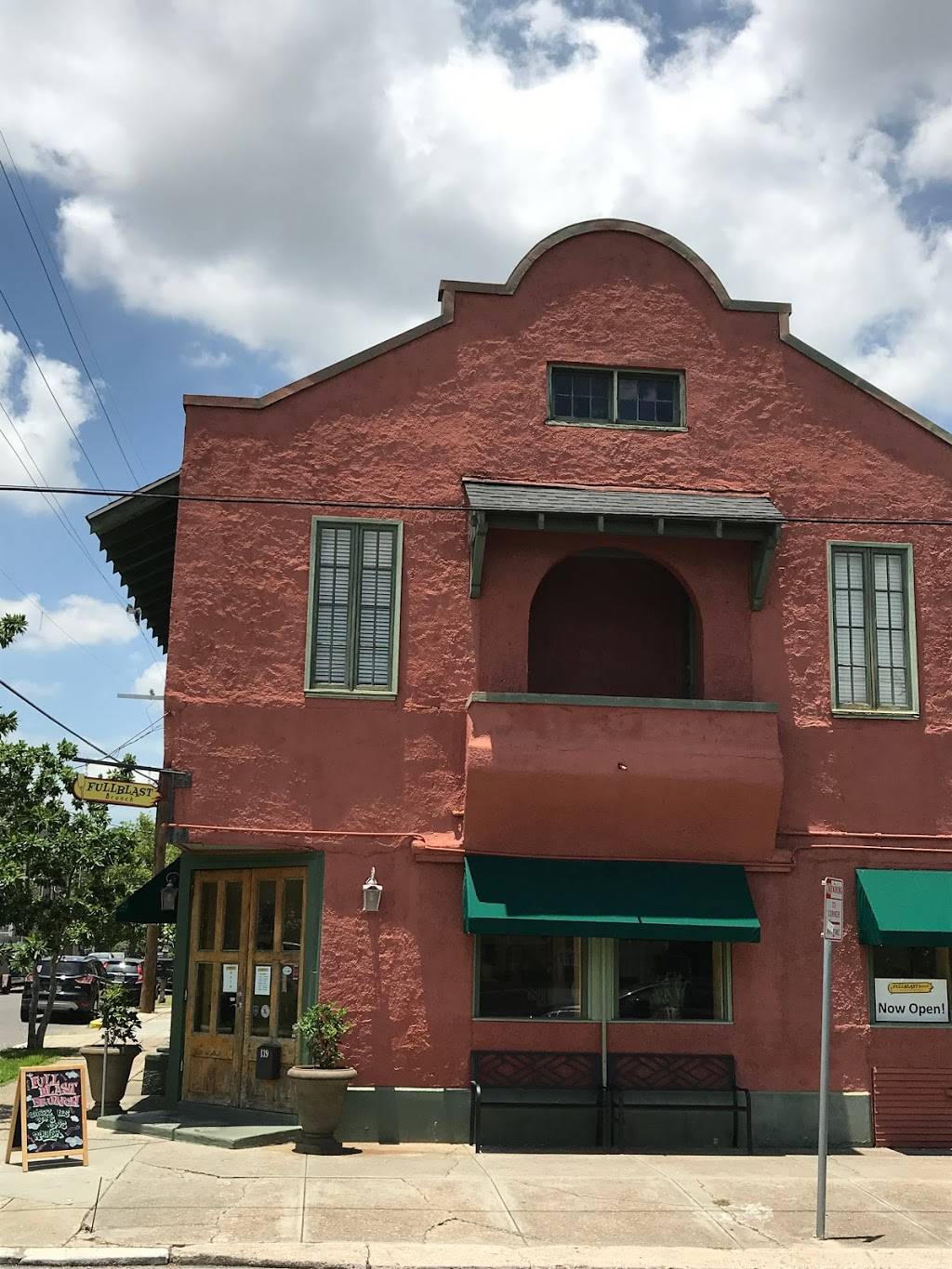 Fullblast Brunch | restaurant | 139 S Cortez St, New Orleans, LA 70119, USA | 5043022800 OR +1 504-302-2800