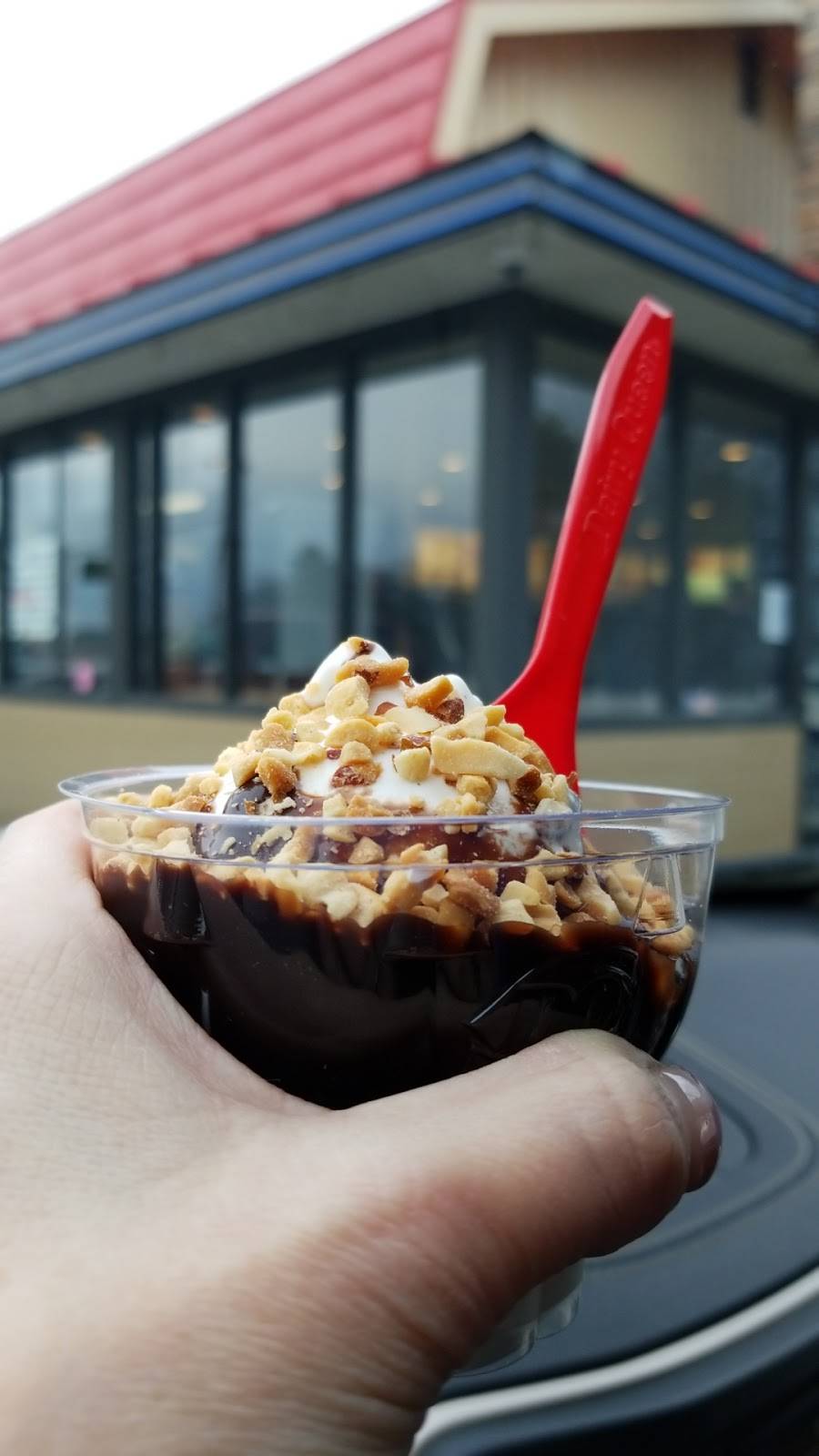 Dairy Queen Grill & Chill | restaurant | 35 Main St, Woolwich, ME 04579, USA | 2074428830 OR +1 207-442-8830