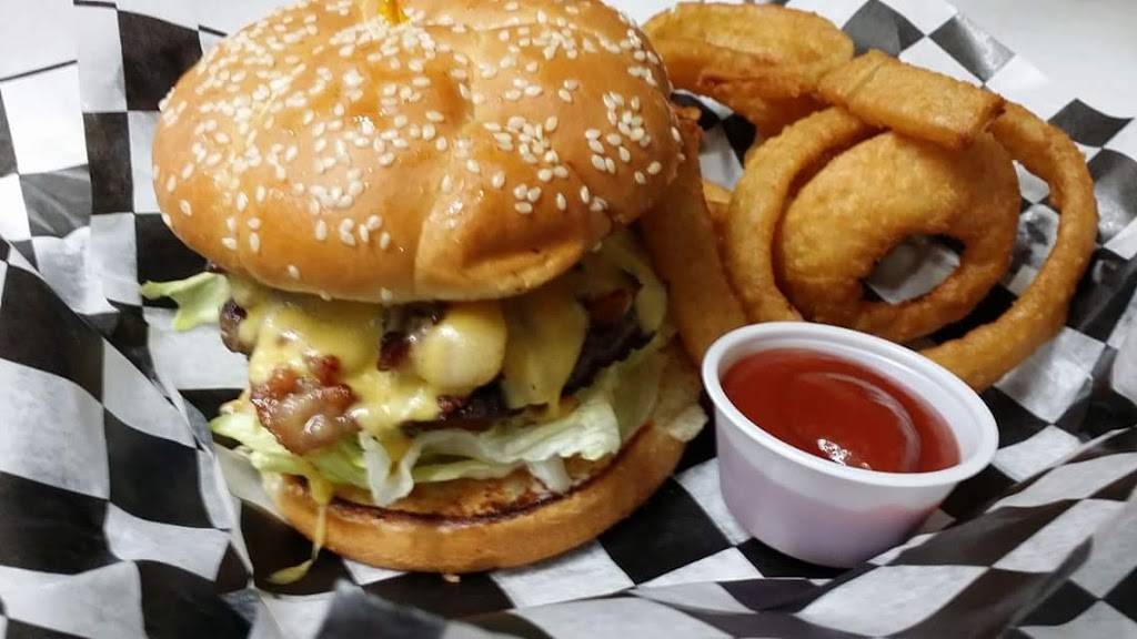 TDarbys Bar and Grill | restaurant | 4510 Salt Lake Blvd, Honolulu, HI 96818, USA | 8088887805 OR +1 808-888-7805