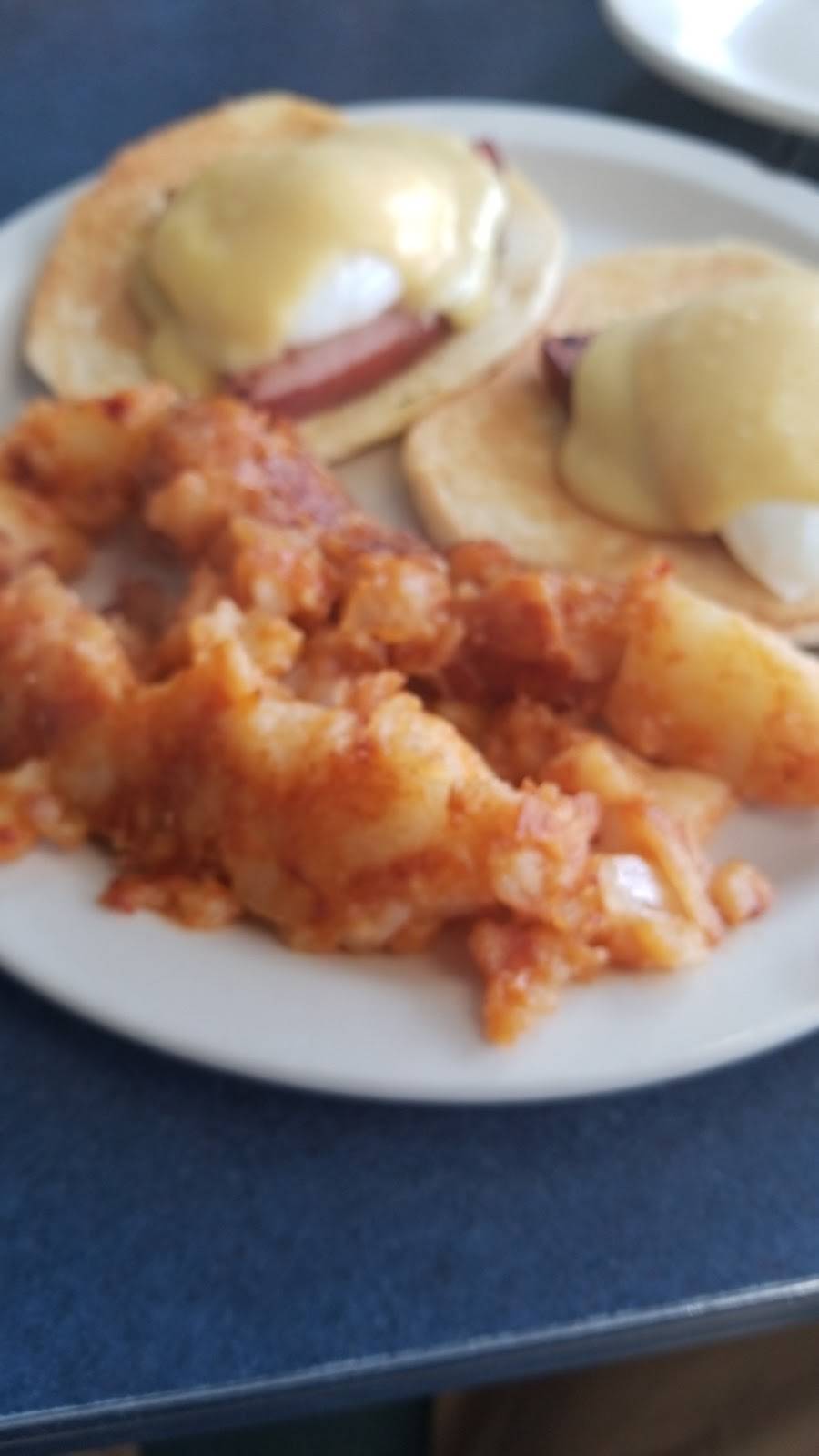 De Leos Breakfast House | restaurant | 751 Fall River Ave, Seekonk, MA 02771, USA | 5083365570 OR +1 508-336-5570