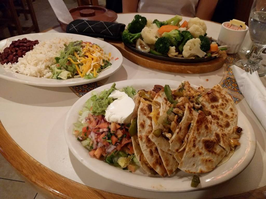 Mi Pueblito Orient Heights | restaurant | 964 Saratoga St, Boston, MA 02128, USA | 6175678899 OR +1 617-567-8899