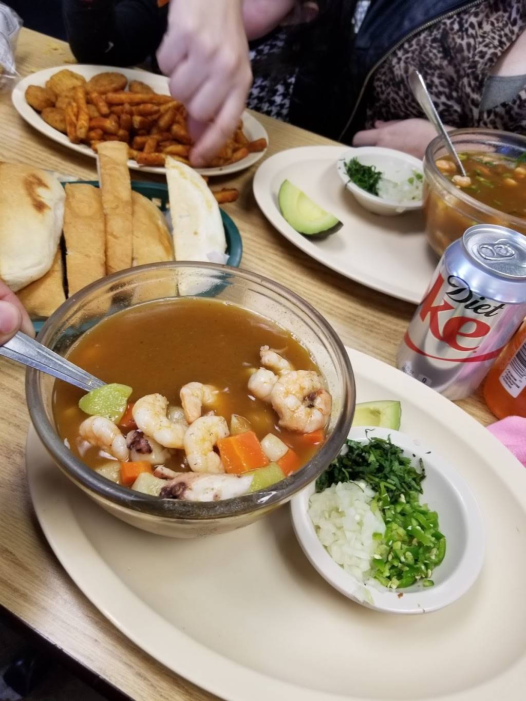 Mariscos Luis | restaurant | 4225 W 47th St, Chicago, IL 60632, USA | 7738433448 OR +1 773-843-3448