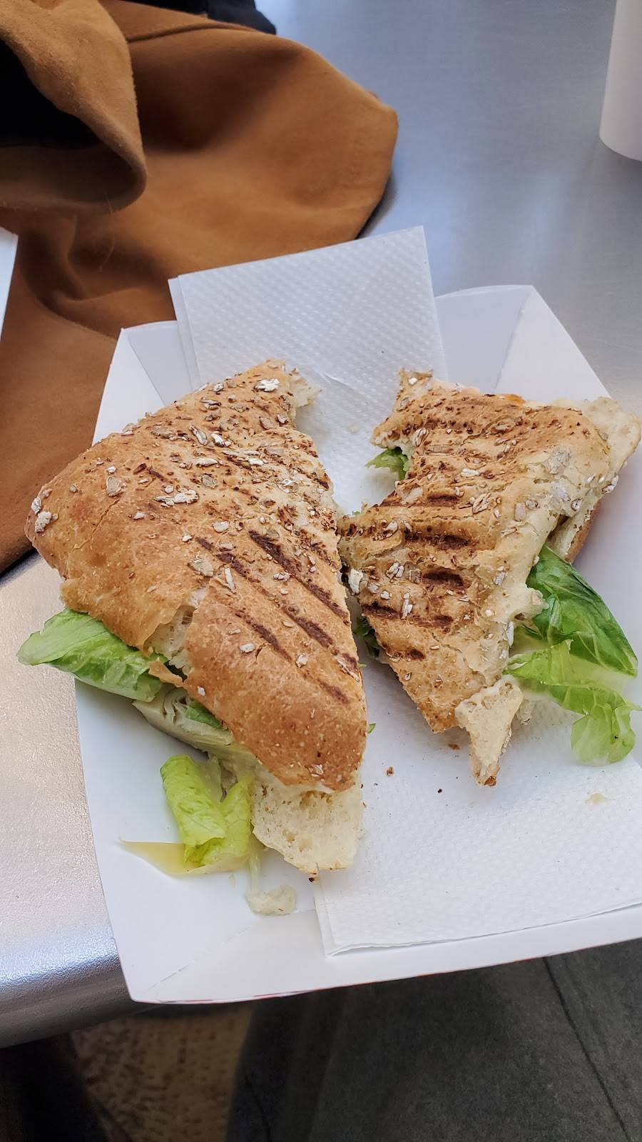 Hemingway Cafe | restaurant | 210 400 S, Salt Lake City, UT 84111, USA | 8013598600 OR +1 801-359-8600